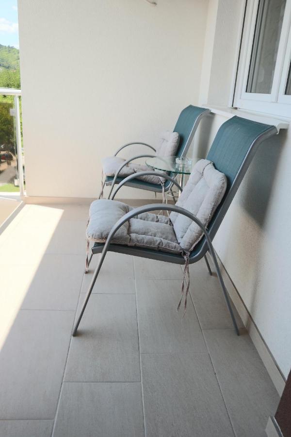 Apartman Lilly Modrica Exterior foto