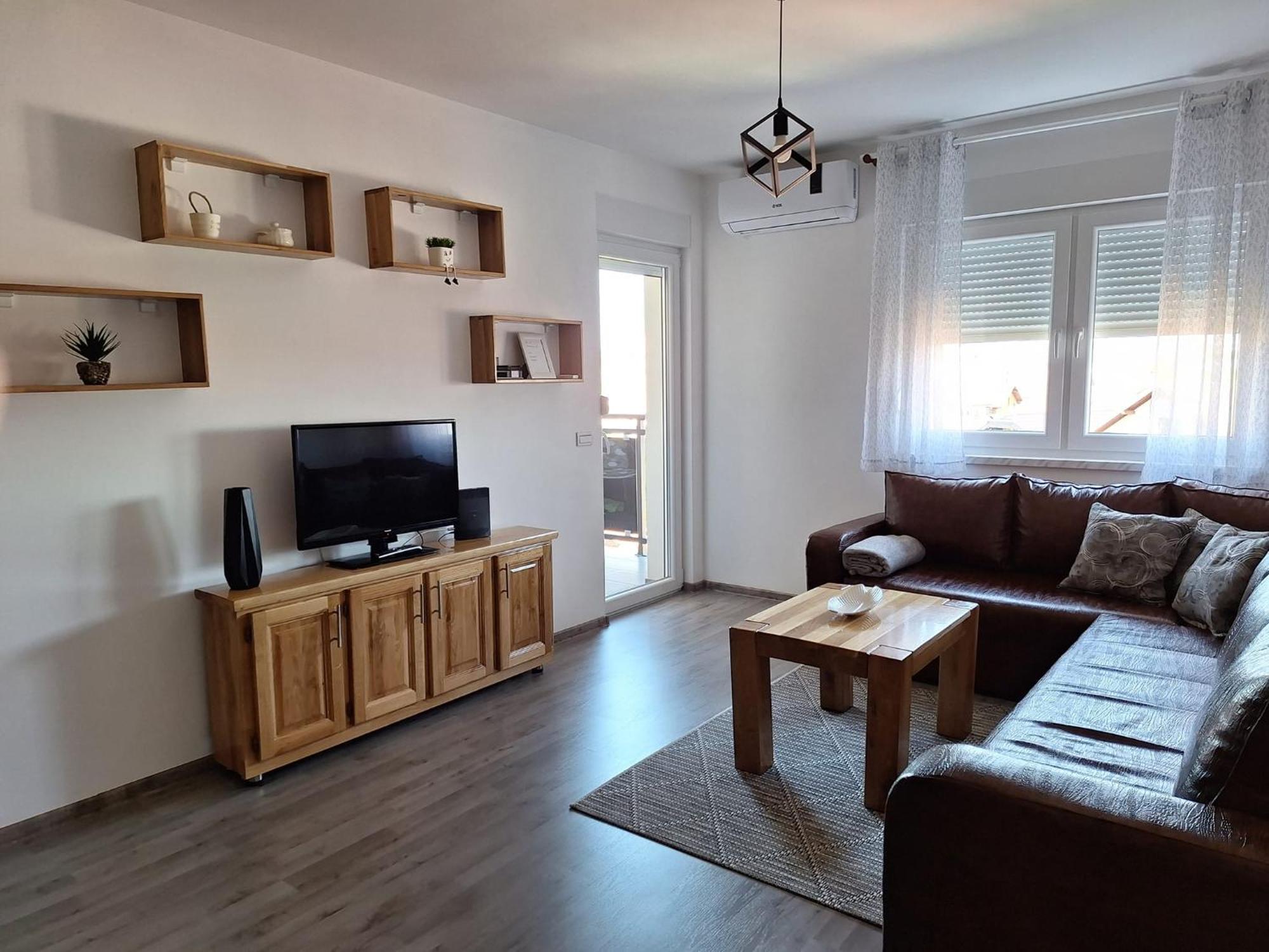 Apartman Lilly Modrica Exterior foto