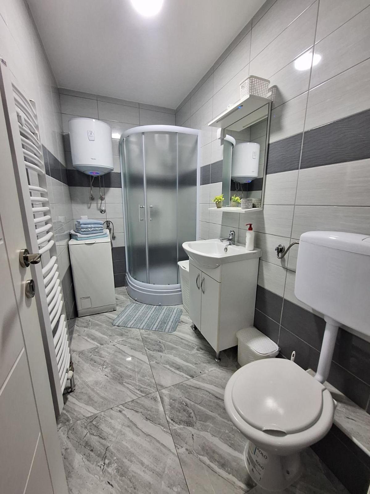Apartman Lilly Modrica Exterior foto